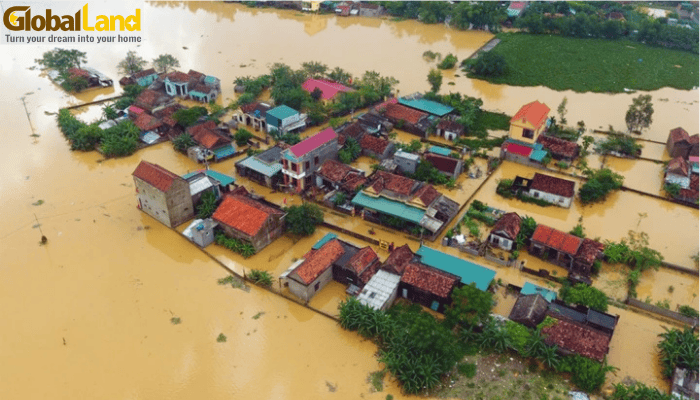 Thiệt hại nặng tại Nam Trung Bộ sau mưa lũ lớn kéo dài