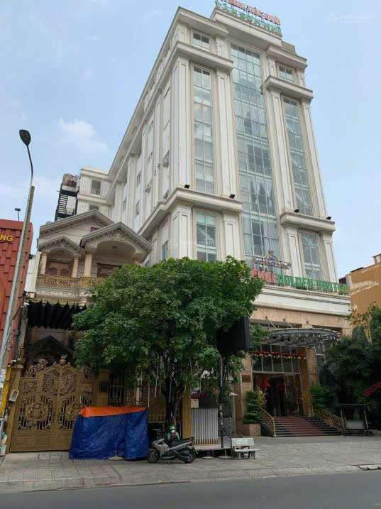 Bán Biệt Thự Cao Cấp 371 Tân Sơn Nhì – Tân Phú | Hầm – 4 Lầu – Sân Thượng – Gần 700m² Sàn