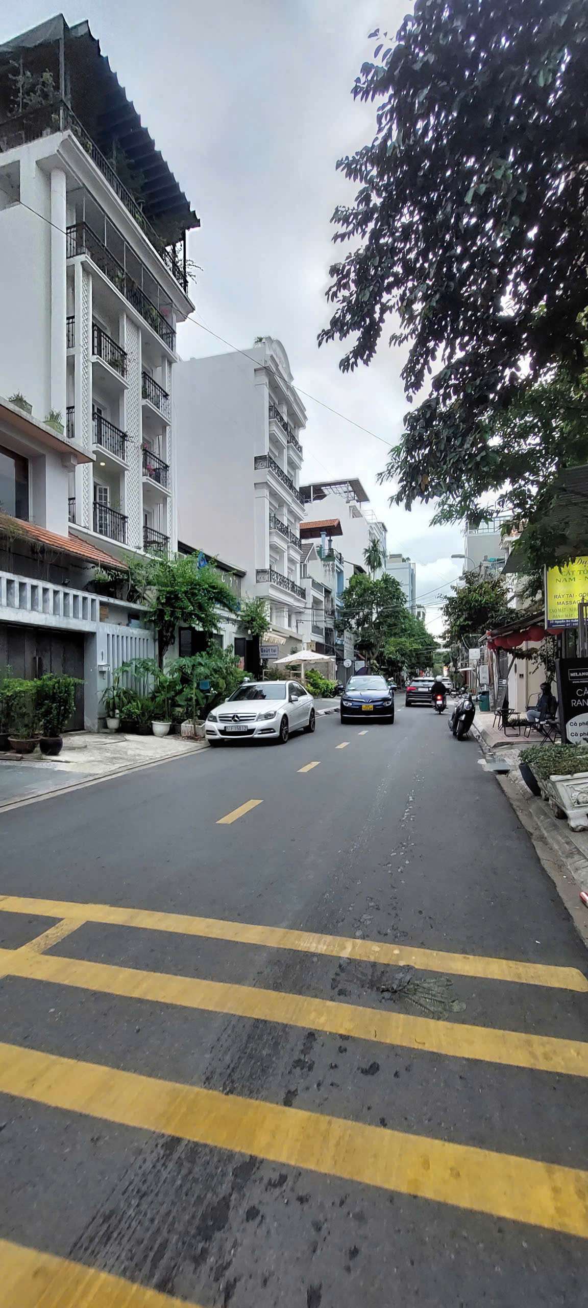 Bán Nhà Phố Mặt Tiền Nguyễn Bá Huân – Thảo Điền, TP. Thủ Đức | 4 Tầng – Diện Tích Hơn 200m²